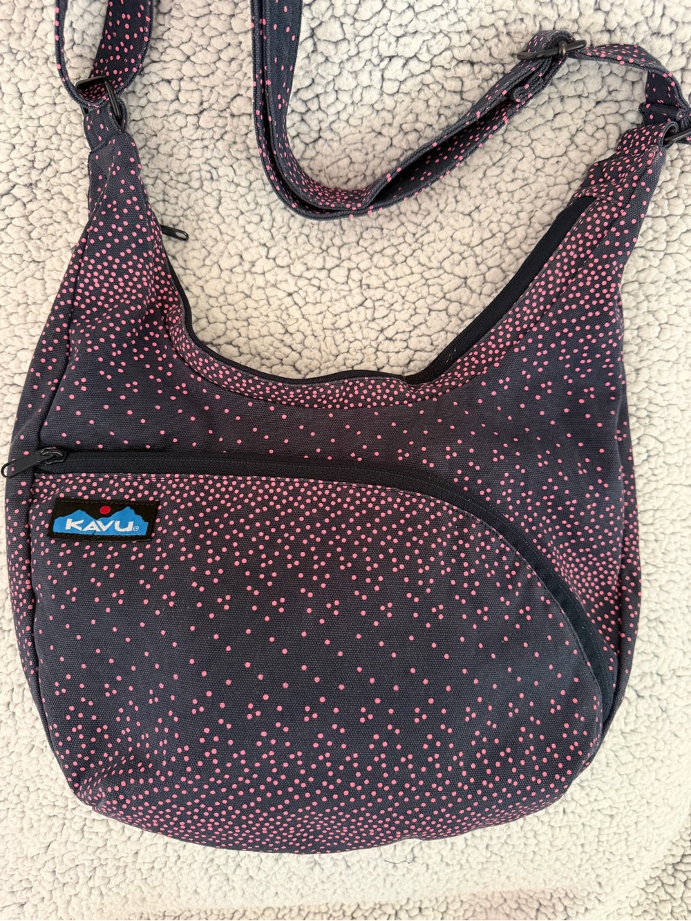 Kavu Black Crossbody with Pink Dot Print - Picture 3 of 10